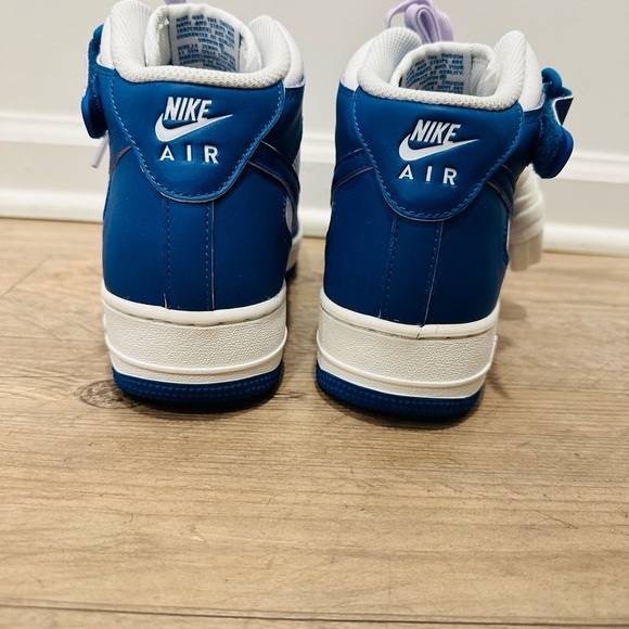 Nike Air Force 1 Mids - New - Men’s or Women’s - Picture 6 of 6